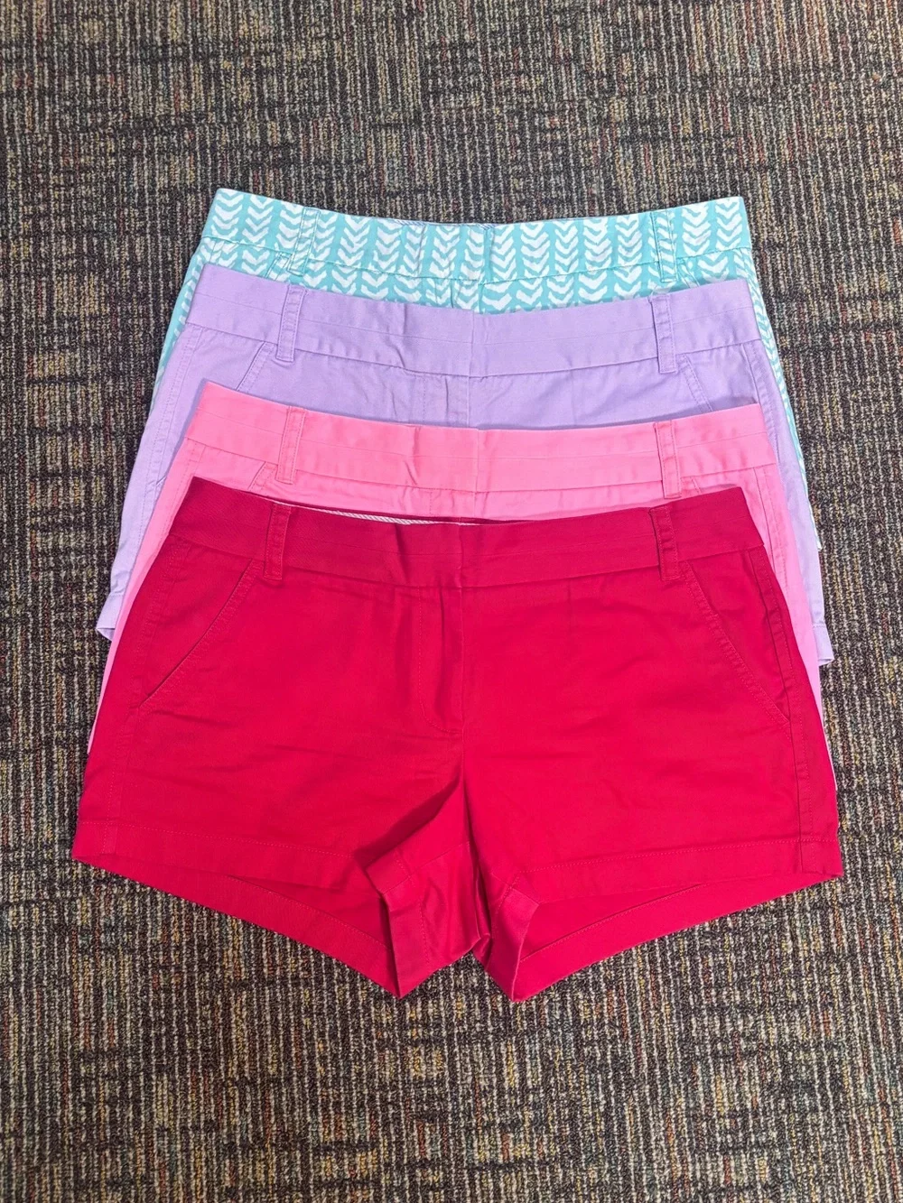 J. Crew W’s Sz 8 Chino Shorts Four-Pack in Excellent Cndtn